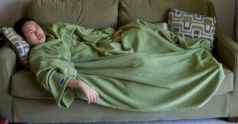 Illustration for article titled Ultimate Battle: The Snuggie vs. Slanket vs. Freedom Blanket vs. Blankoat